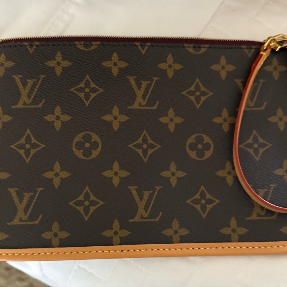 Louis Vuitton Brown Monogram Clutch with Gold-Tone Hardware - Picture 1 of 2